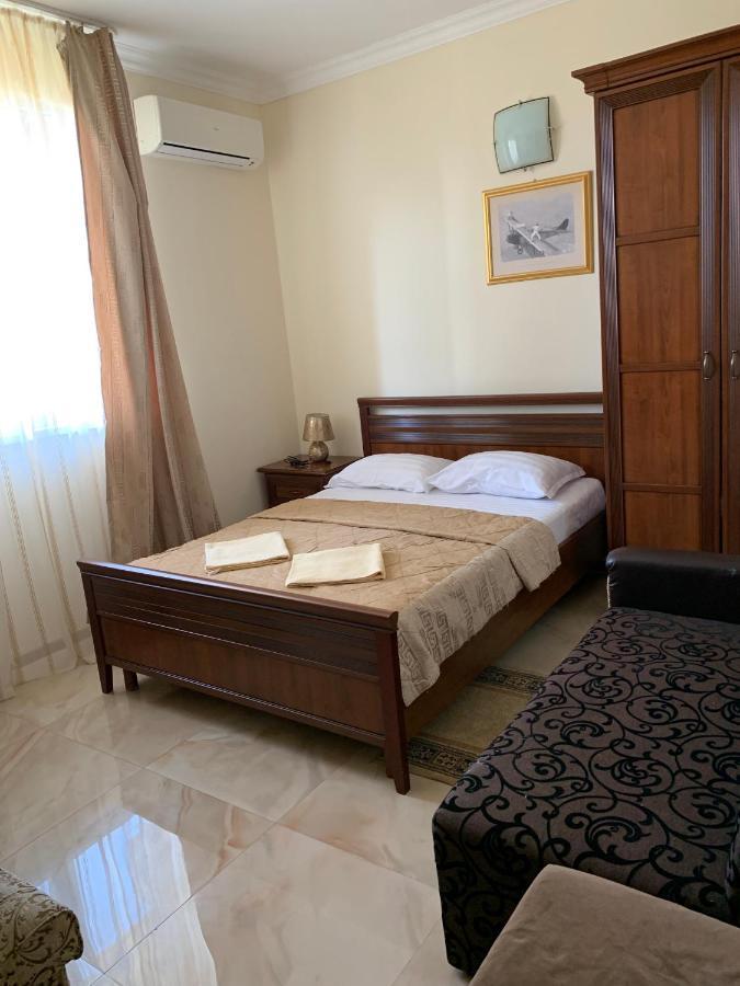 Guest House Aphyn Leto Gagra Eksteriør billede
