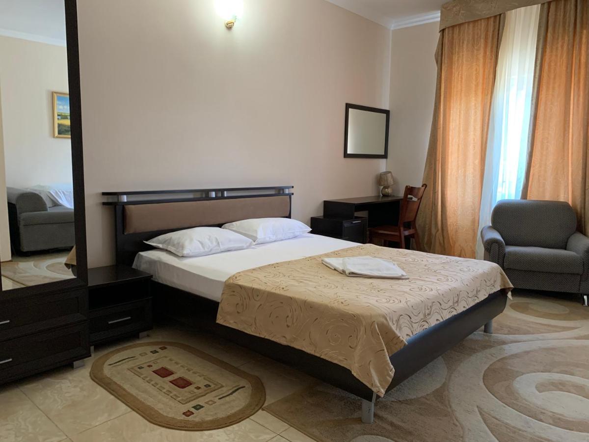 Guest House Aphyn Leto Gagra Eksteriør billede